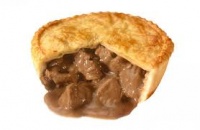 Steak and Onion Puff Pies - 32 z 195gm